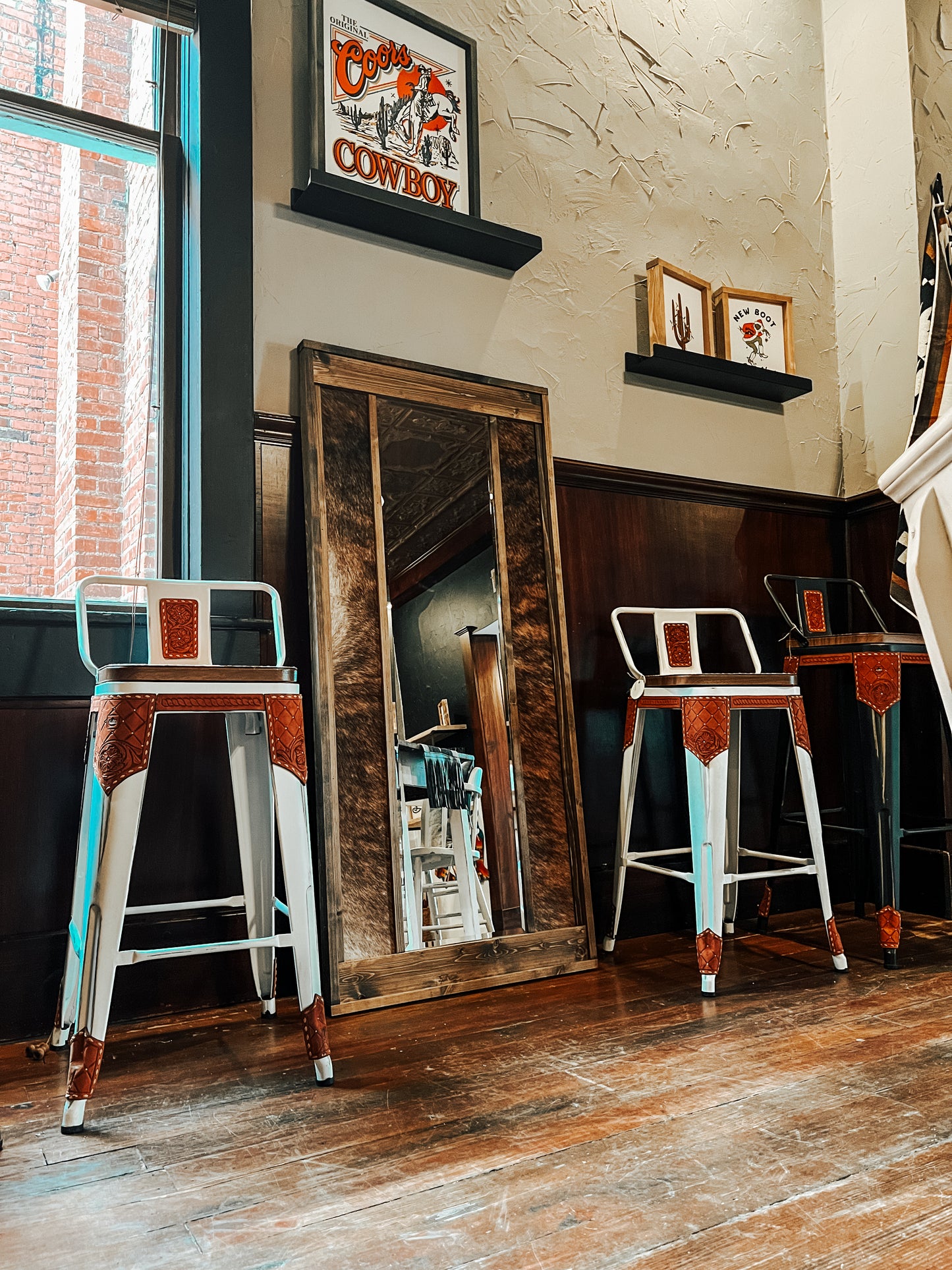 Laredo Swivel Stool Set