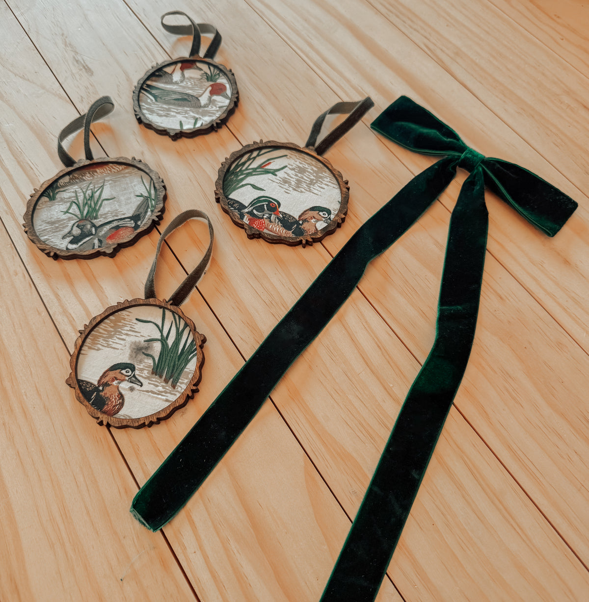 Vintage Duck Ornament Set